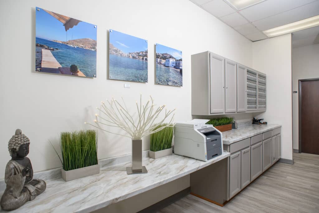 office business center, mailboxes